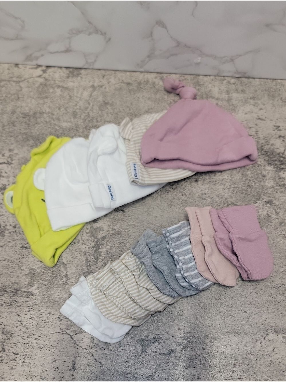 large lot of baby beanies & scratch mittens
